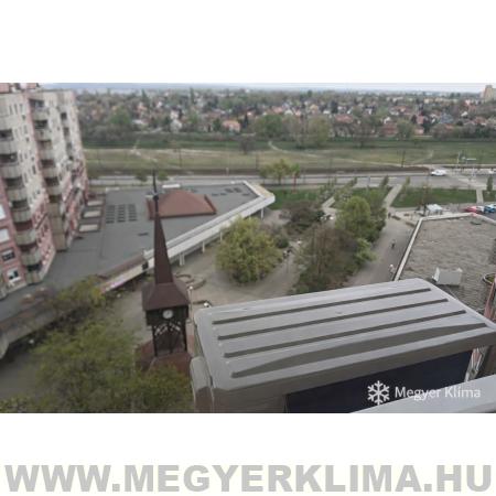 A káposztásmegyeri óratorony fentről, előtérben klíma kültéri egység